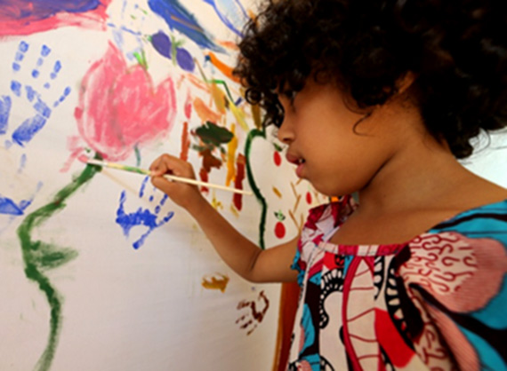 Atelier de peinture pour enfants de 5 à 10 ans à la Fondation  Orient-Occident de Rabat. - Fondation Orient-Occident